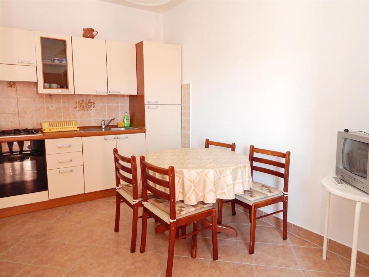 Apartments With A Parking Space Pag - 11358 Паг Екстериор снимка